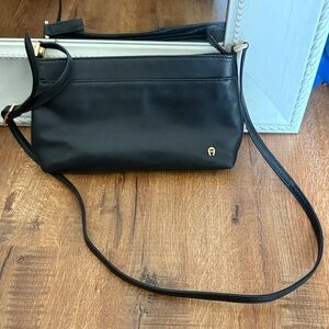 Elegant Black Leather Crossbody Bag